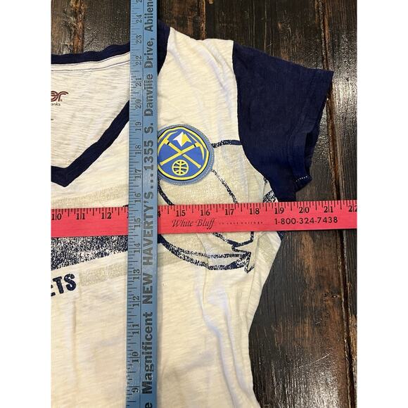 Denver Nuggets Women’s V-Neck T-Shirt G-III 4Her by Carl Banks Size XL Blue Gray - Picture 3 of 7